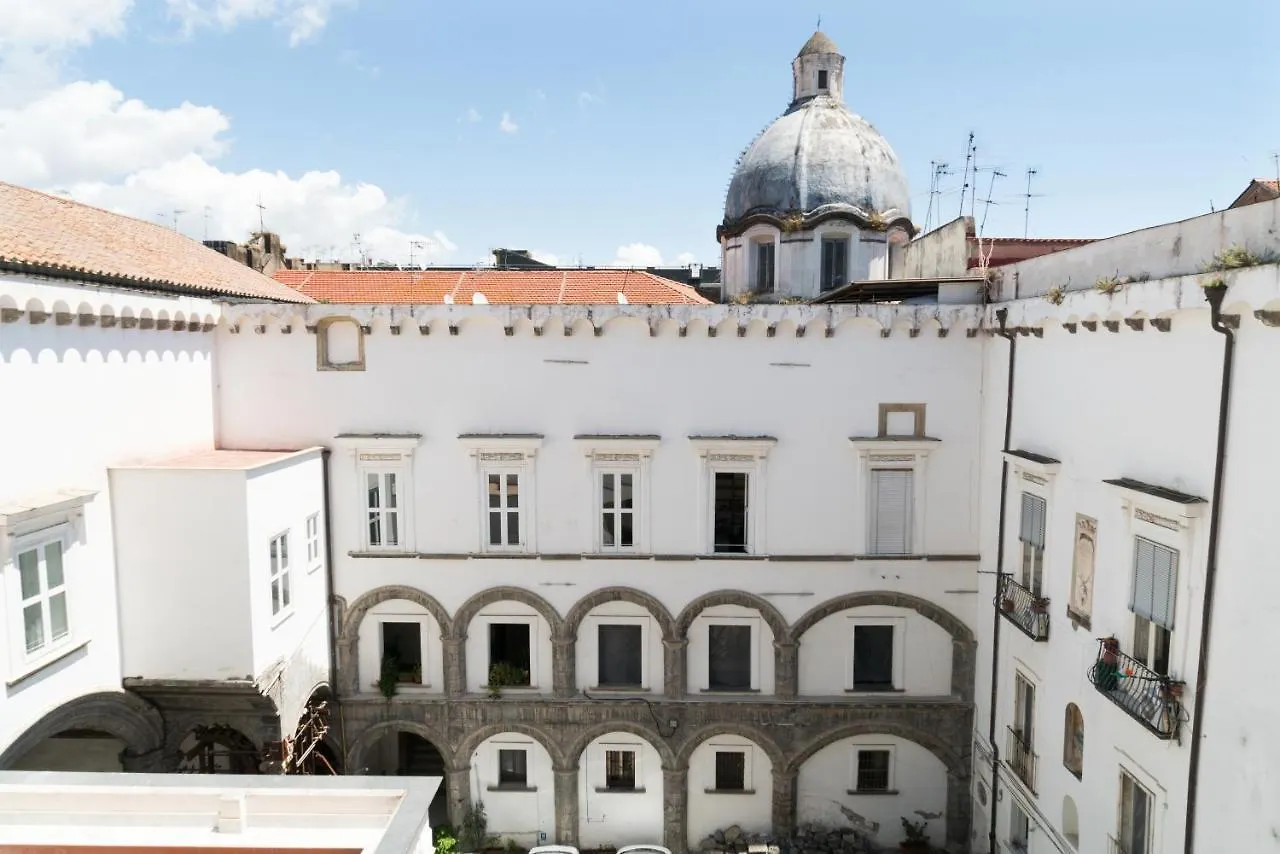 Suite & Luxury Rooms Palazzo Diomede Carafa Neapel