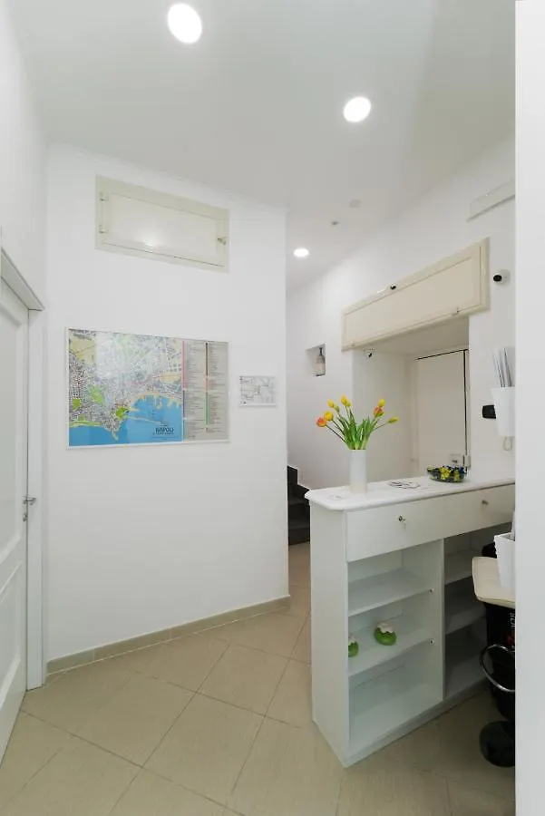 Konukevi Suite & Luxury Rooms Palazzo Diomede Carafa Napoli İtalya