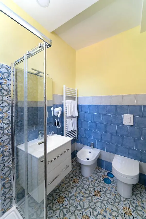 Suite & Luxury Rooms Palazzo Diomede Carafa Neapol Itálie