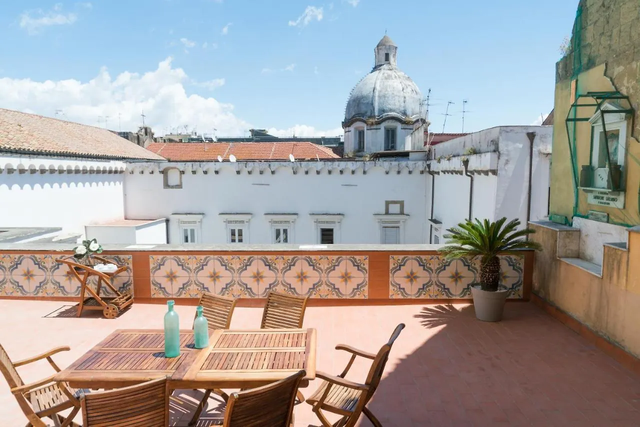 Suite & Luxury Rooms Palazzo Diomede Carafa Napoli Konukevi