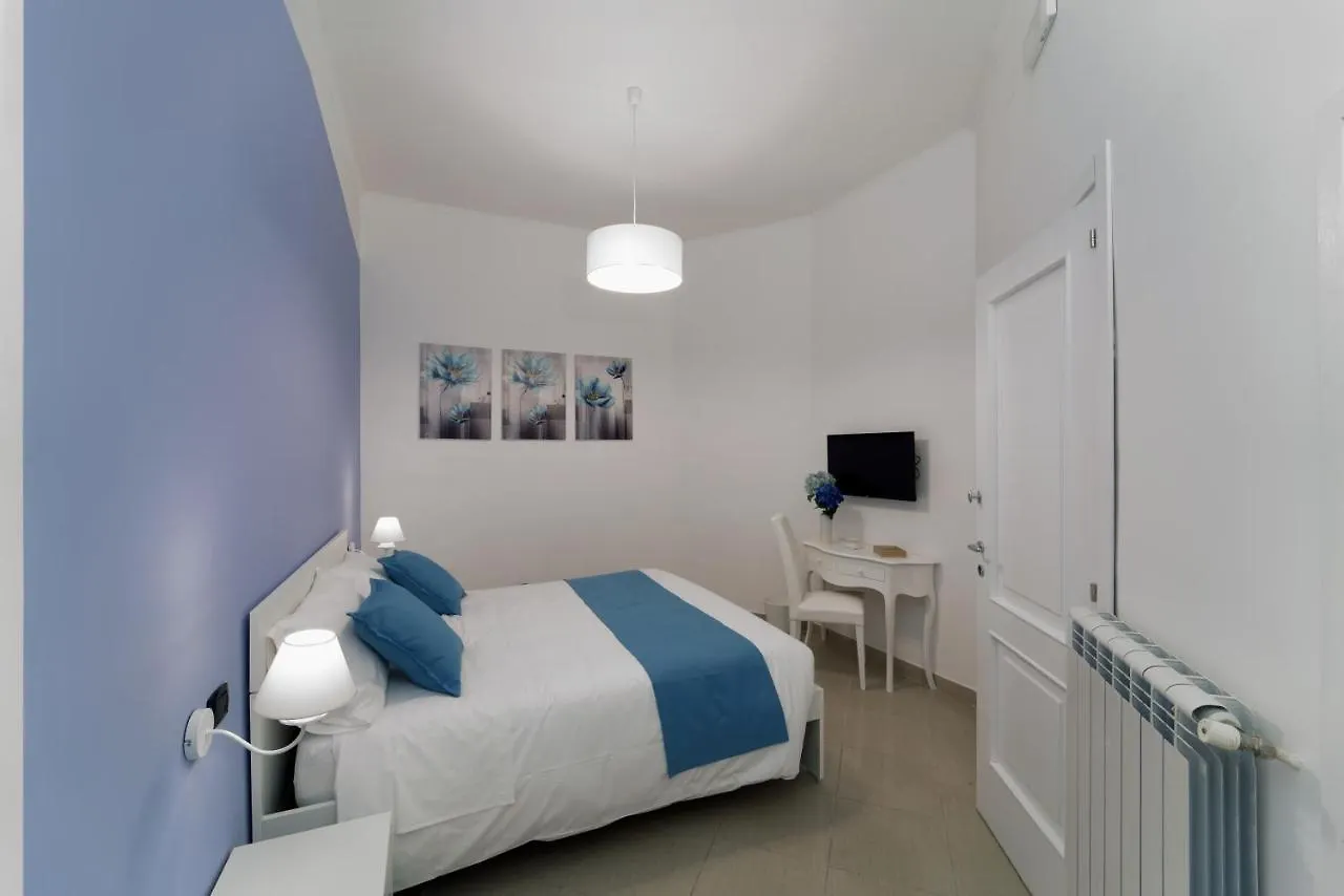 Suite & Luxury Rooms Palazzo Diomede Carafa Napoli 0*,  İtalya
